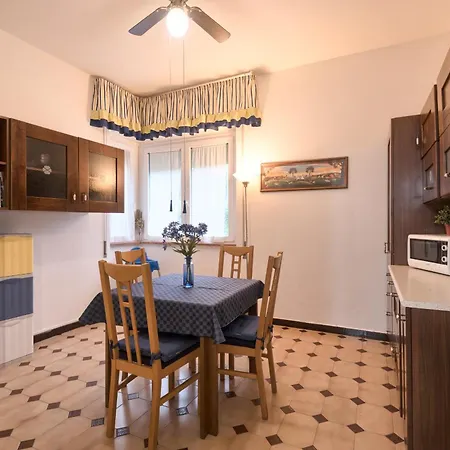 Lidia's 5 Terre With Parking Apartment